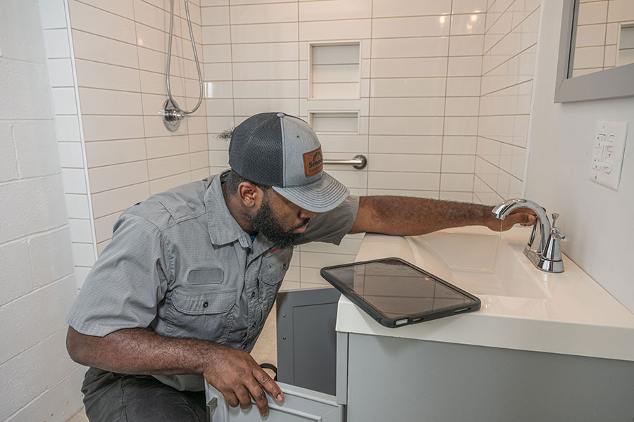Skilled Plumber in Summerville